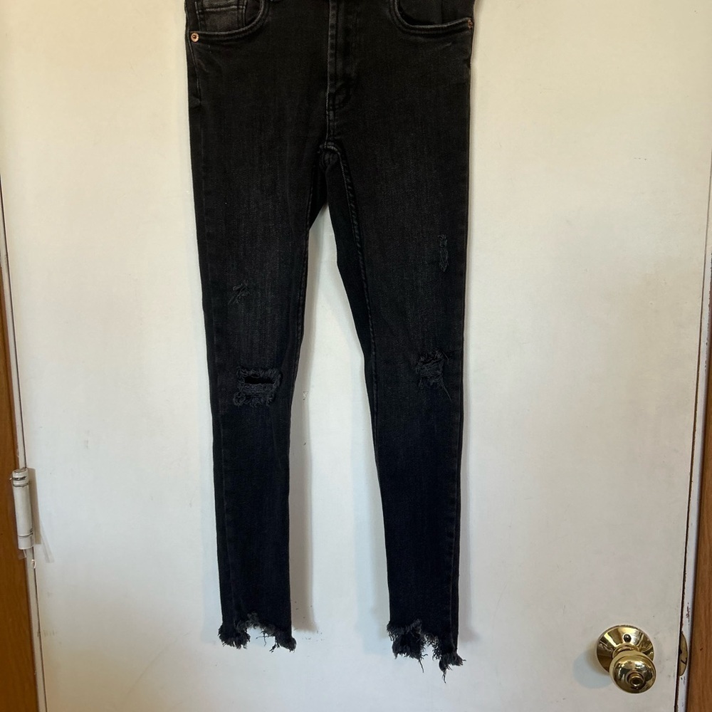 Zara Kids Skinny Fit Jeans Black
Distressed Girls Size 10